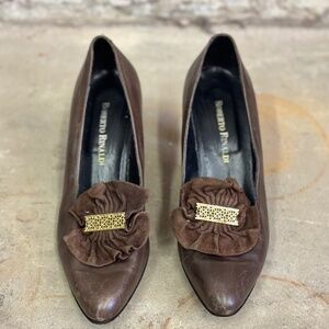 Vintage Brown Leather Pumps with Gold Shoe Buckle by Roberto Rinaldi Size 8.5